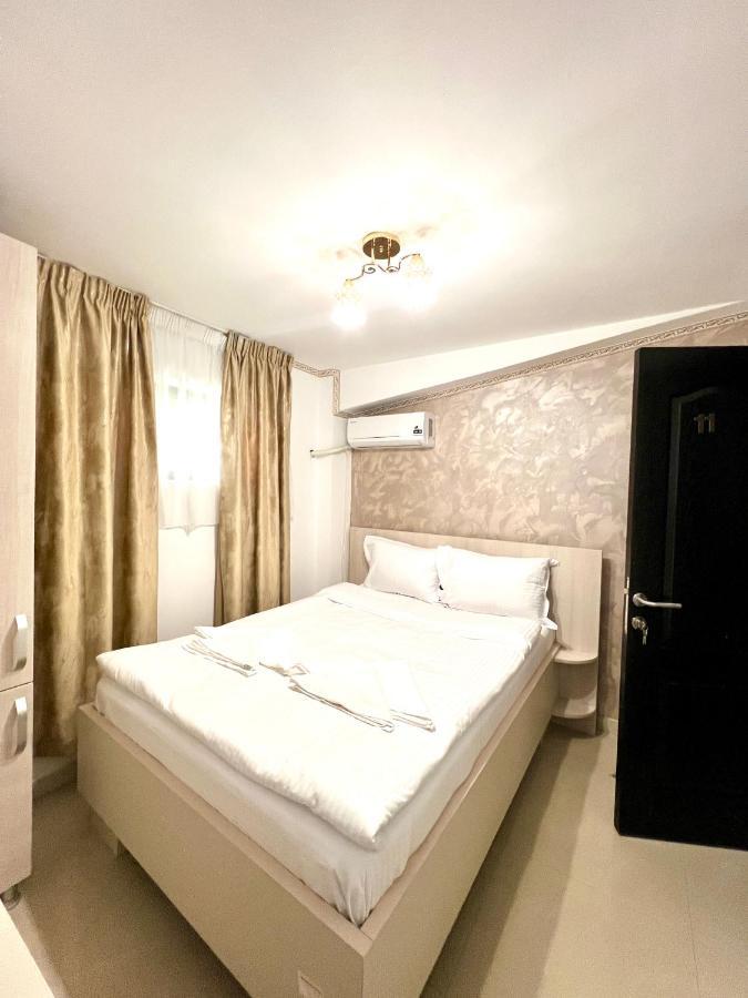 Hotel Marina 2 บูคาเรสต์ ภายนอก รูปภาพ