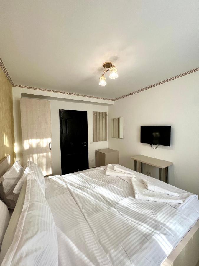 Hotel Marina 2 บูคาเรสต์ ภายนอก รูปภาพ