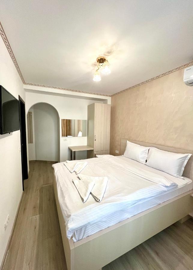 Hotel Marina 2 บูคาเรสต์ ภายนอก รูปภาพ