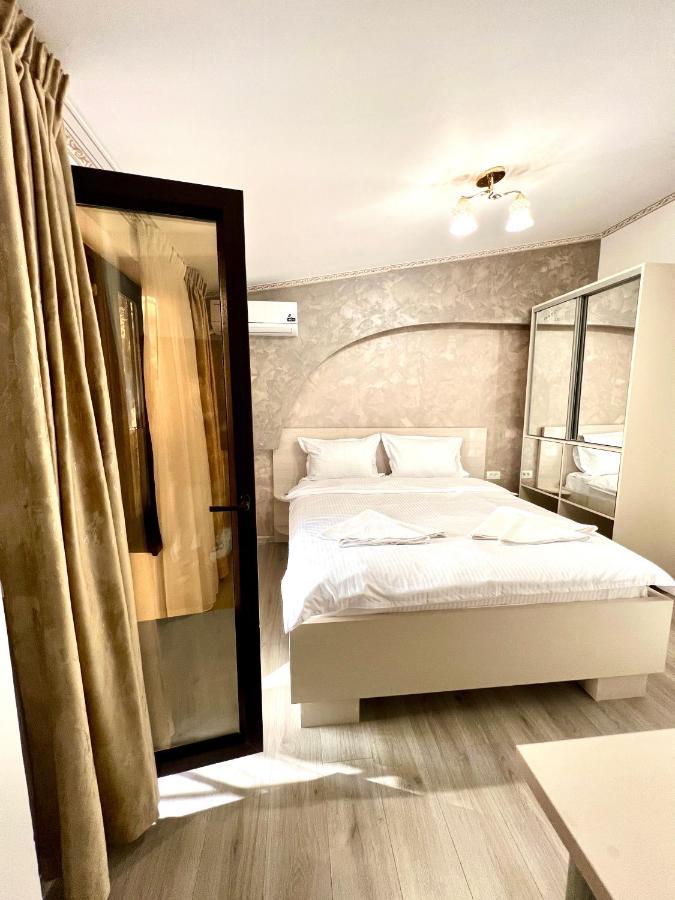 Hotel Marina 2 บูคาเรสต์ ภายนอก รูปภาพ