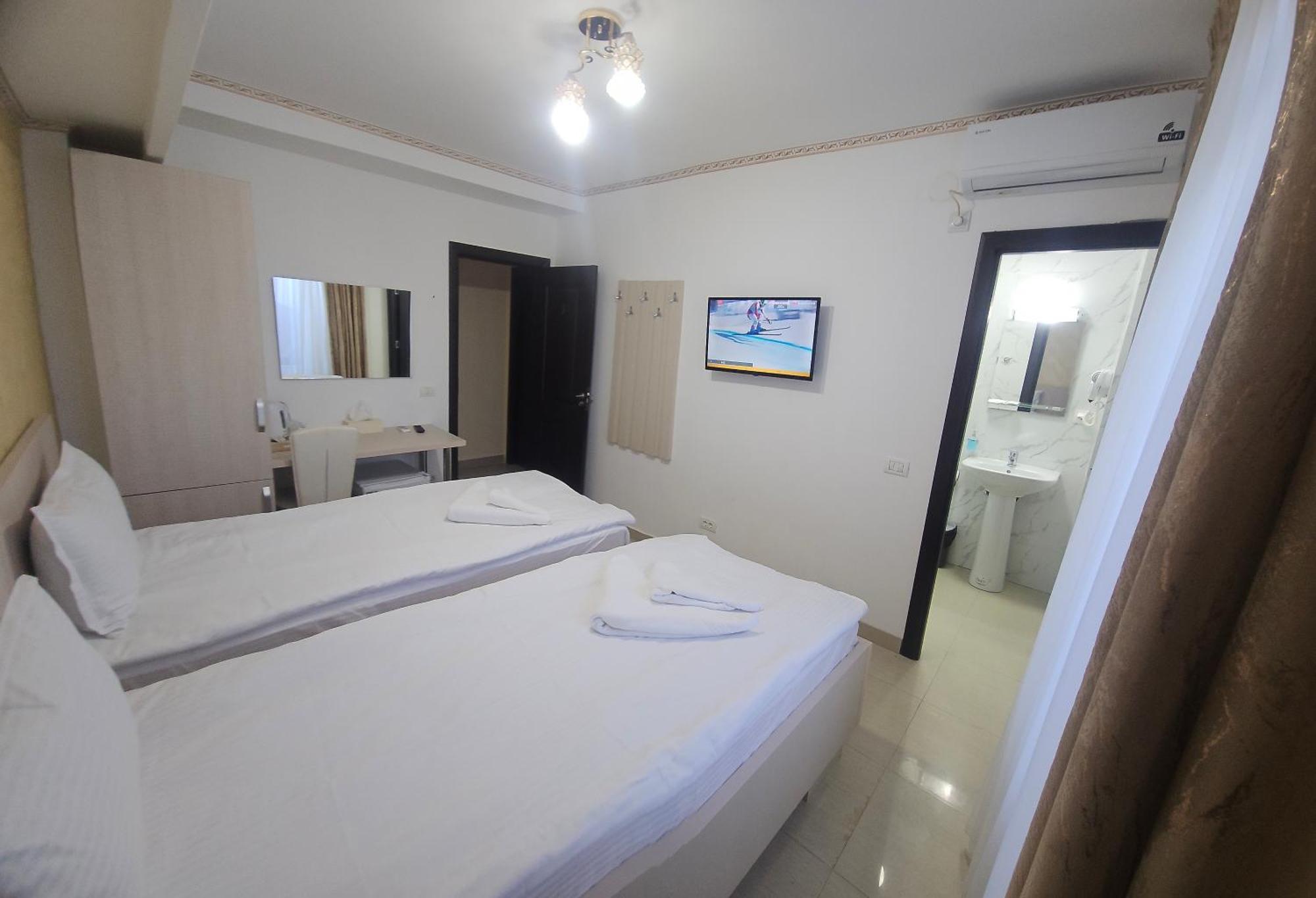 Hotel Marina 2 บูคาเรสต์ ภายนอก รูปภาพ